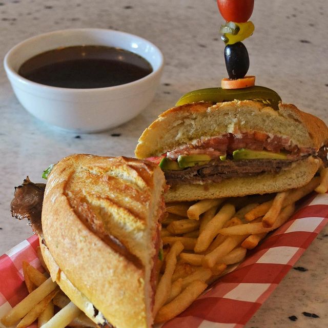 La combinación perfecta en una torta 🙌 La que nunca falla 😋
  
 🍽️ TORTA ...